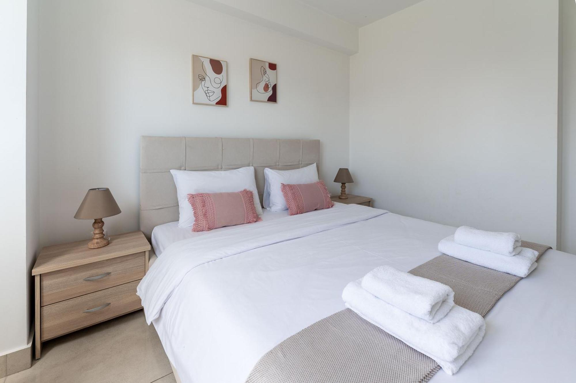 Modern Spacious Apartment Located In بيرايوس المظهر الخارجي الصورة